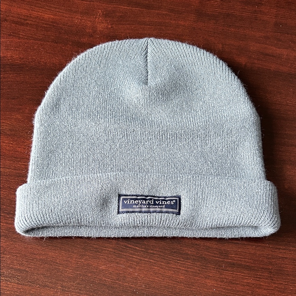 Vineyard Vines Soft Gray Knit Beanie